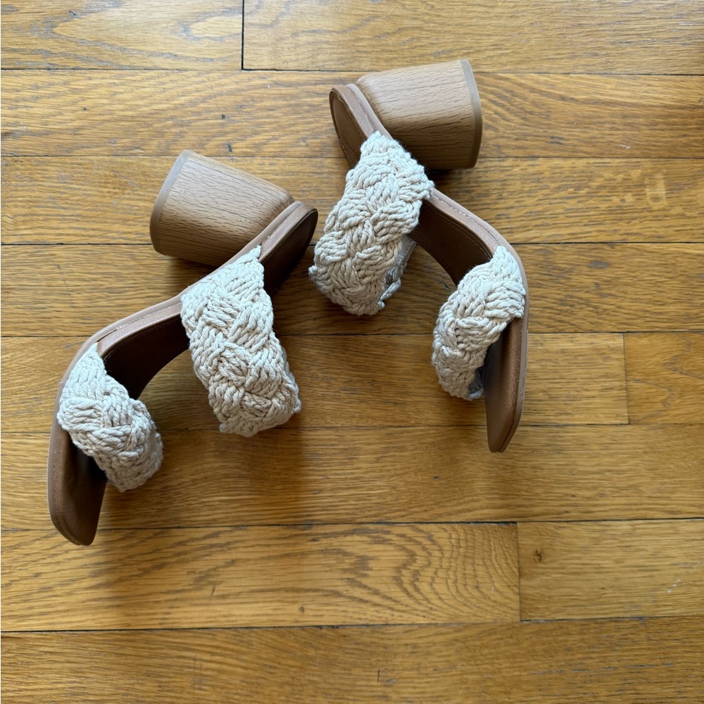 NEW universal thread cream macrame sandals/heels